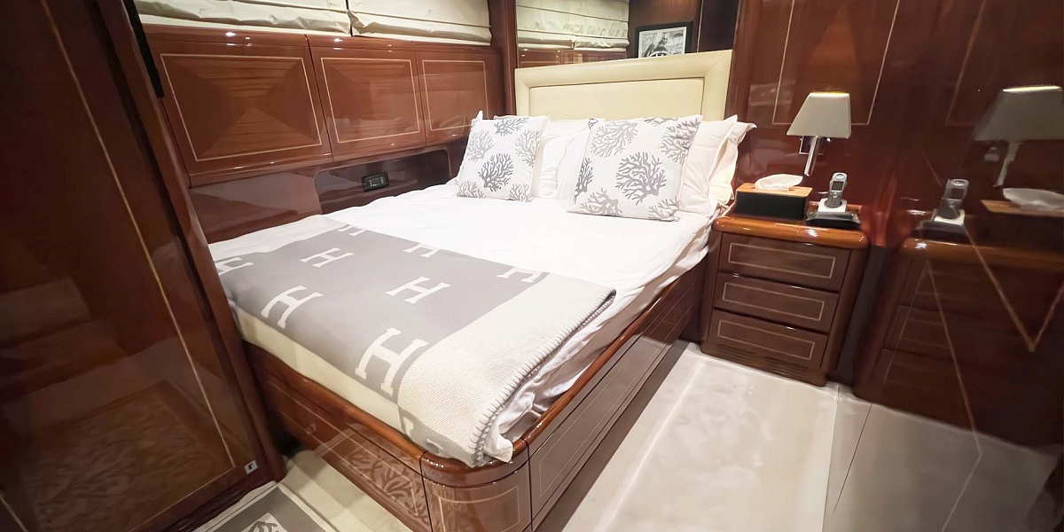 Аренда яхты Mangusta 72 Elton II на Лазурном берегу, Франция